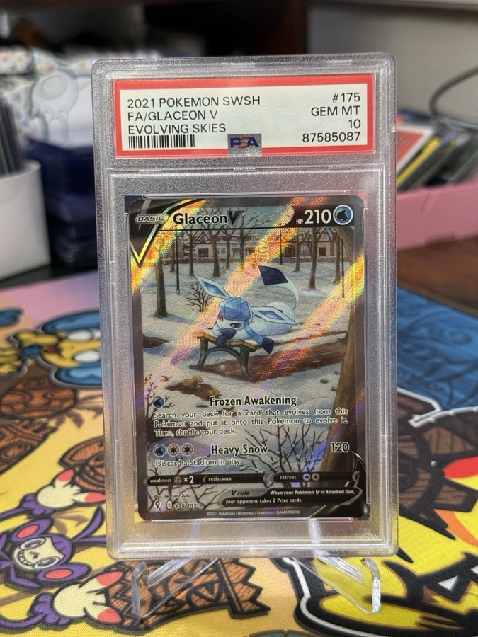 2021 Evolving Skies Glaceon V (Alt Art) #175 PSA 10